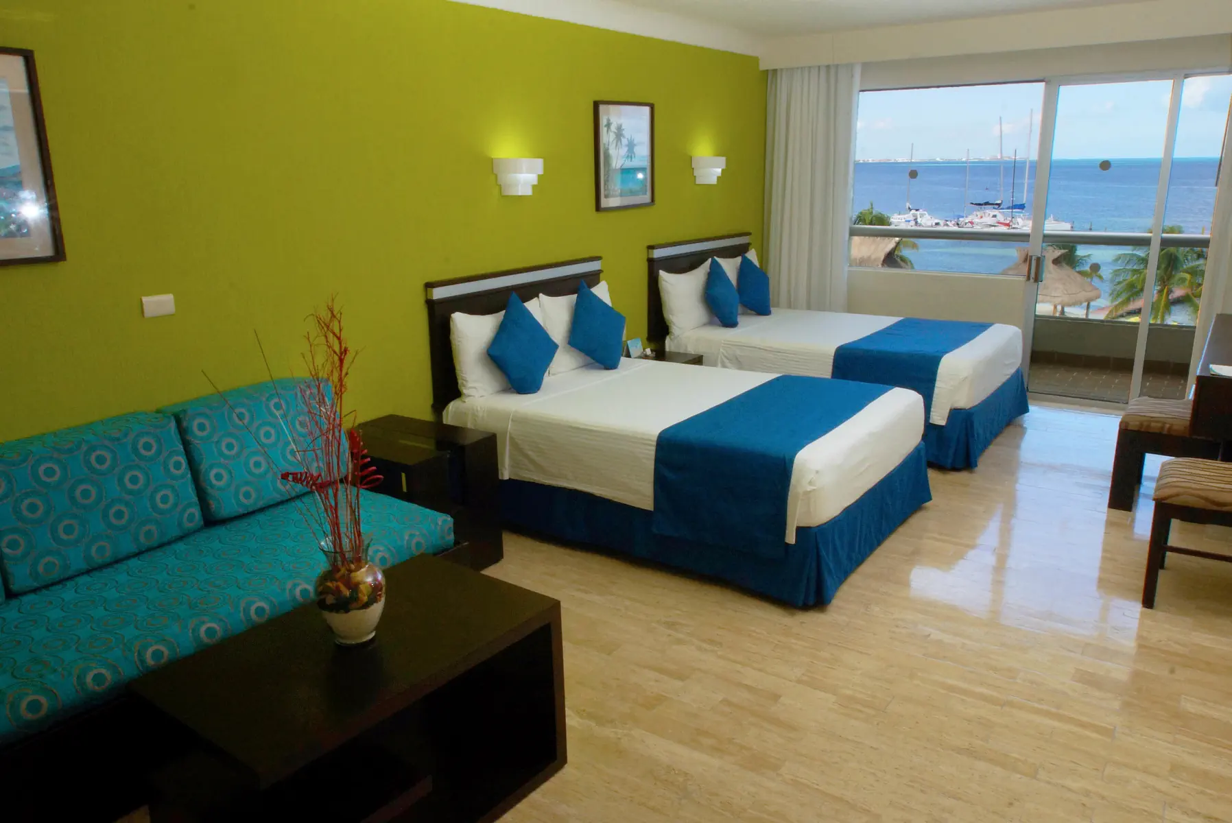 Aquamarina Beach Resort