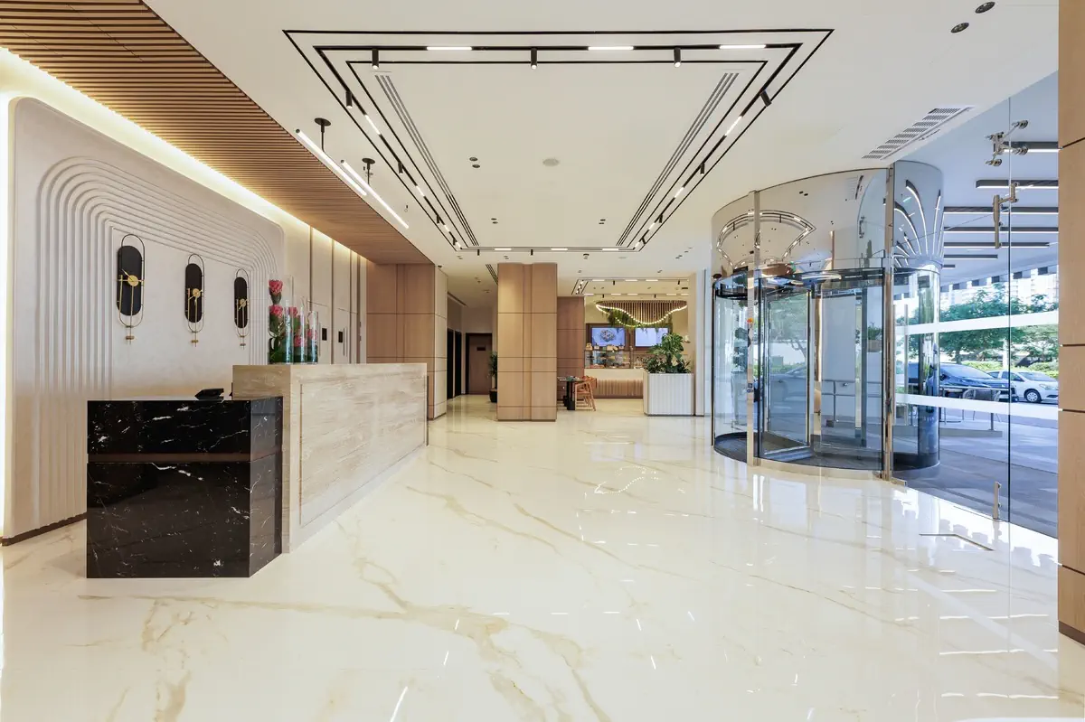Holiday Inn Dubai Village Circle