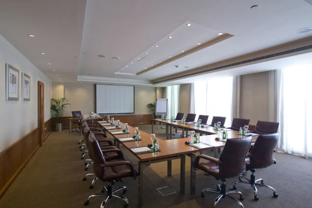 Swissotel Al Murooj Dubai - zdjęcie 7