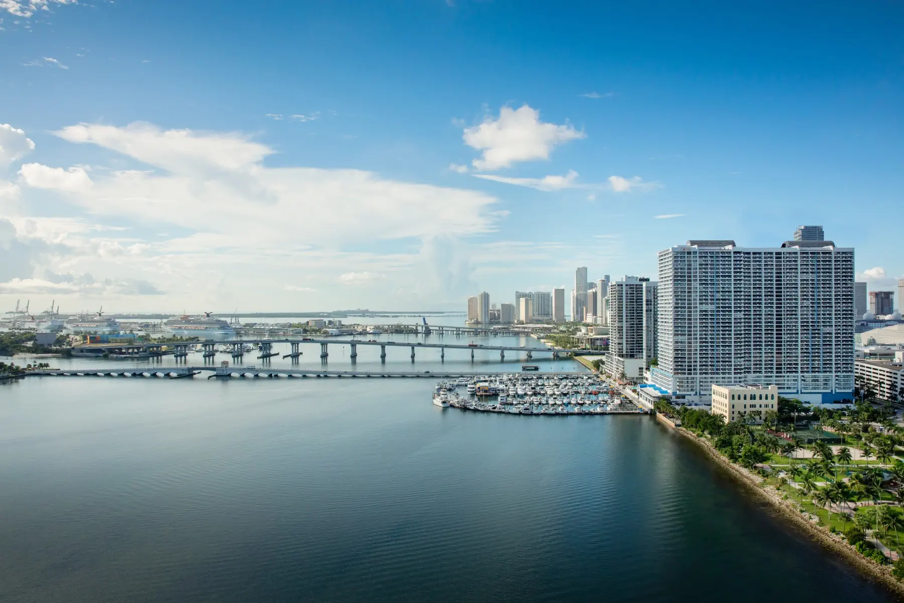 DoubleTree by Hilton Grand Hotel Biscayne Bay - zdjęcie 2