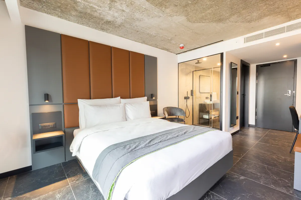 The Londoner Hotel St. Julian s