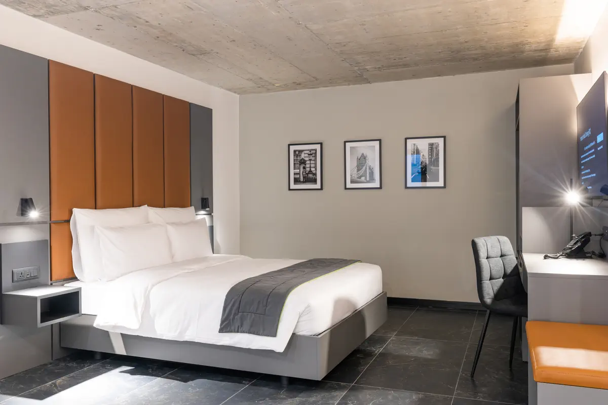 The Londoner Hotel St. Julian s