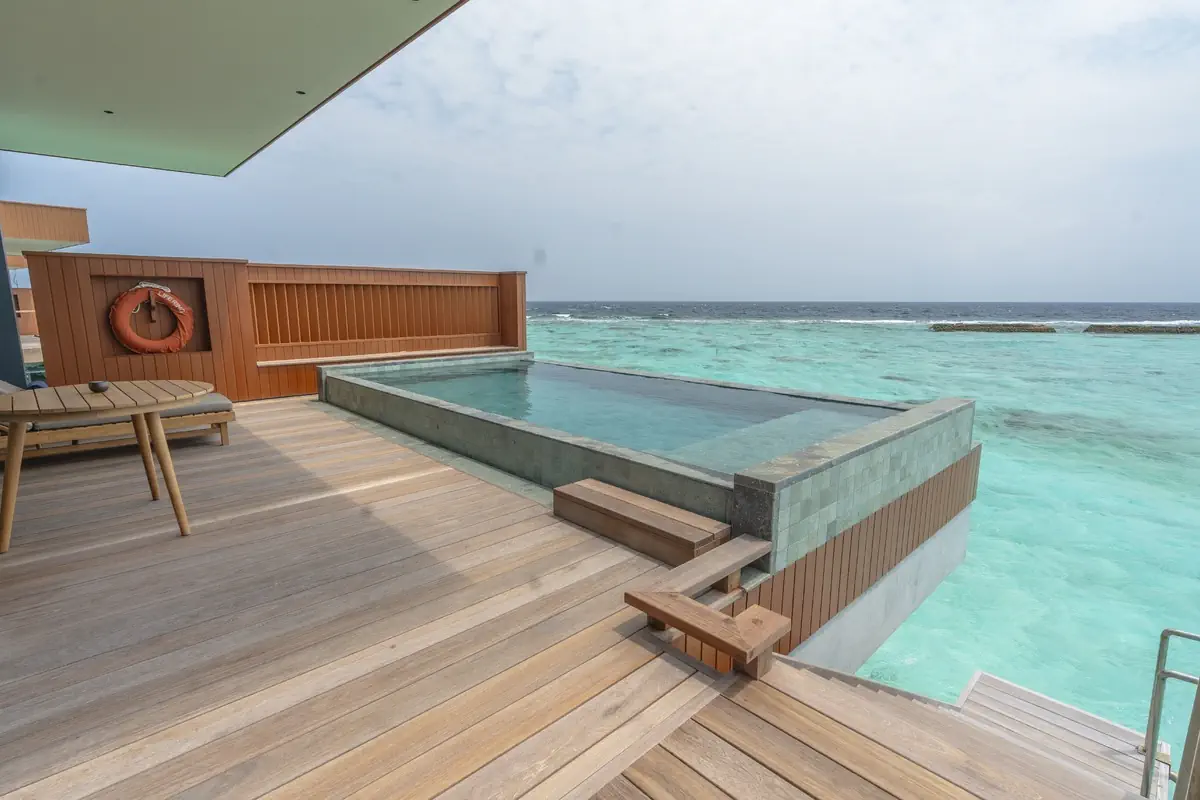 Veligandu Island Resort & Spa - zdjęcie 9