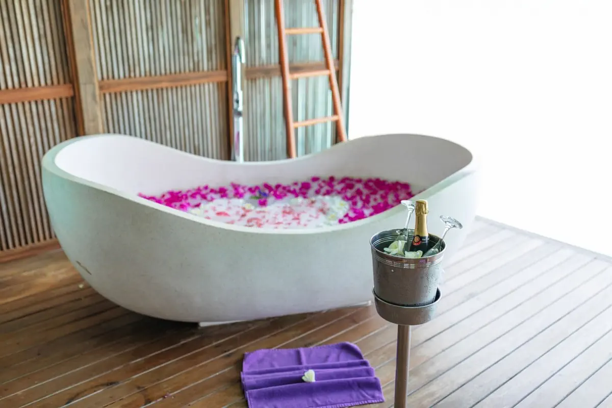 Veligandu Island Resort & Spa - zdjęcie 6