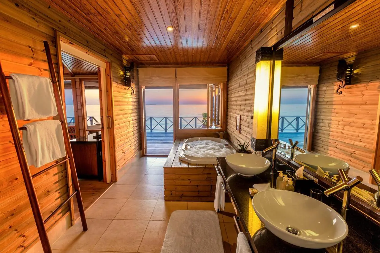 Komandoo Island Resort - zdjęcie 17