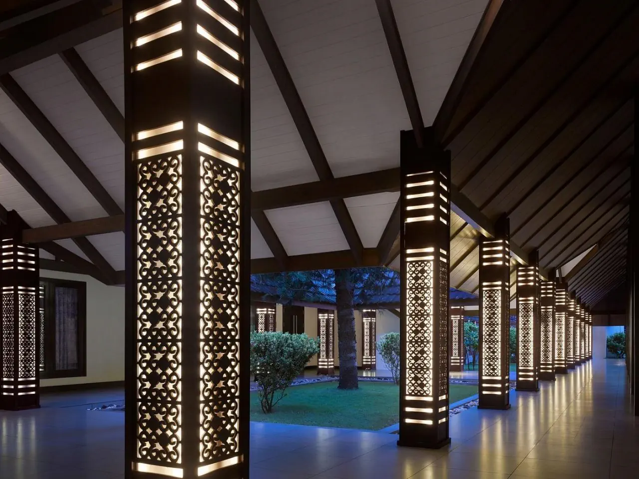 HOTEL VILLA NAUTICA (PARADISE ISLAND)