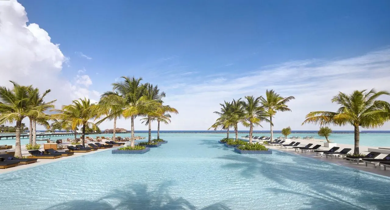 HOTEL VILLA NAUTICA (PARADISE ISLAND)