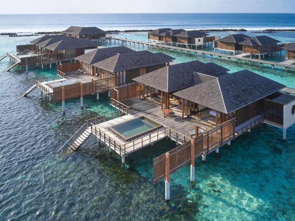 HOTEL VILLA NAUTICA (PARADISE ISLAND)