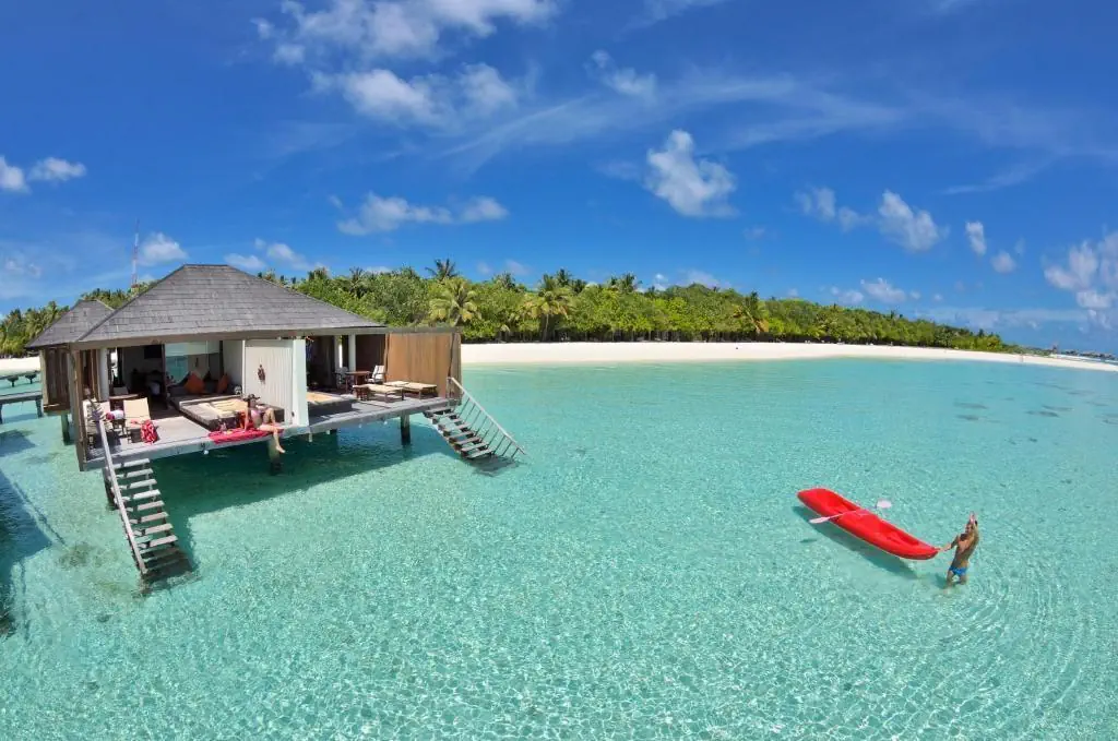 HOTEL VILLA NAUTICA (PARADISE ISLAND)