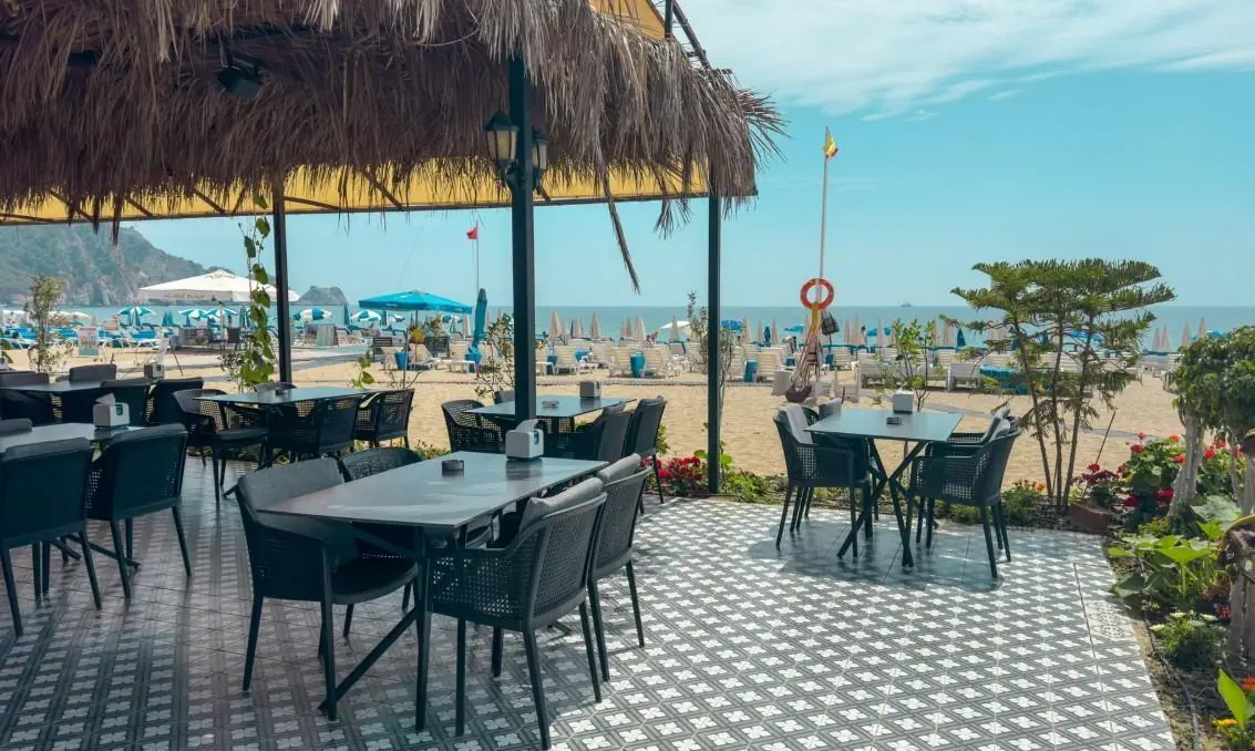 HOTEL AZAK BEACH HOTEL