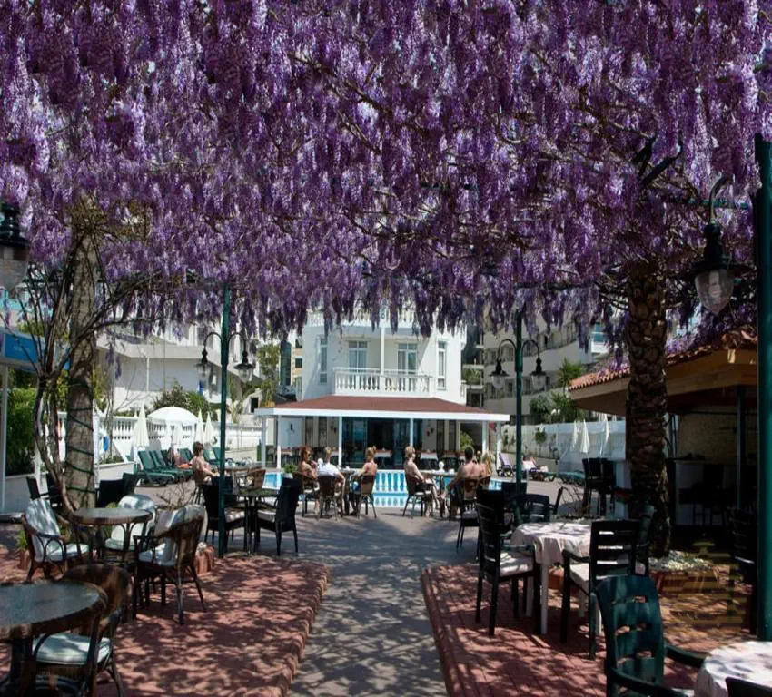 HOTEL AZAK BEACH HOTEL