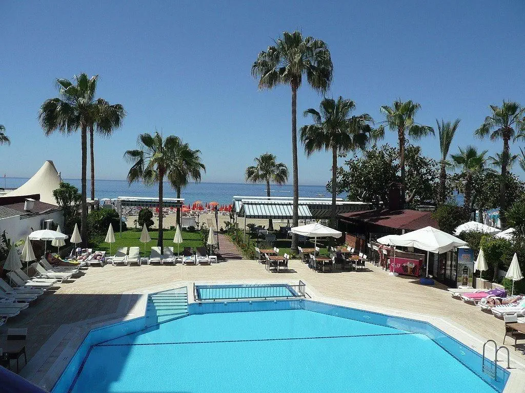 Elysee Beach - zdjęcie 2