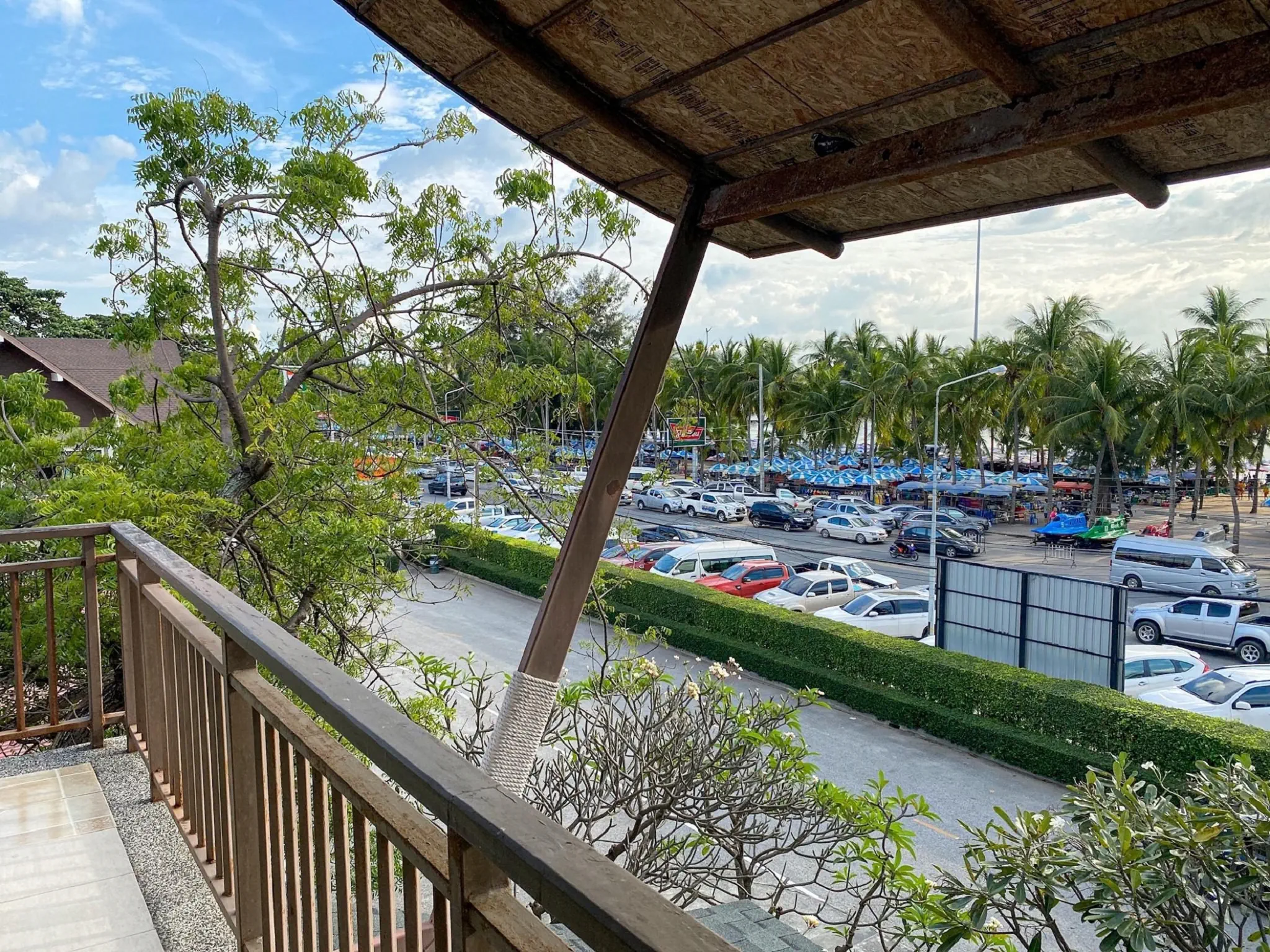 Bangsaen Heritage Hotel
