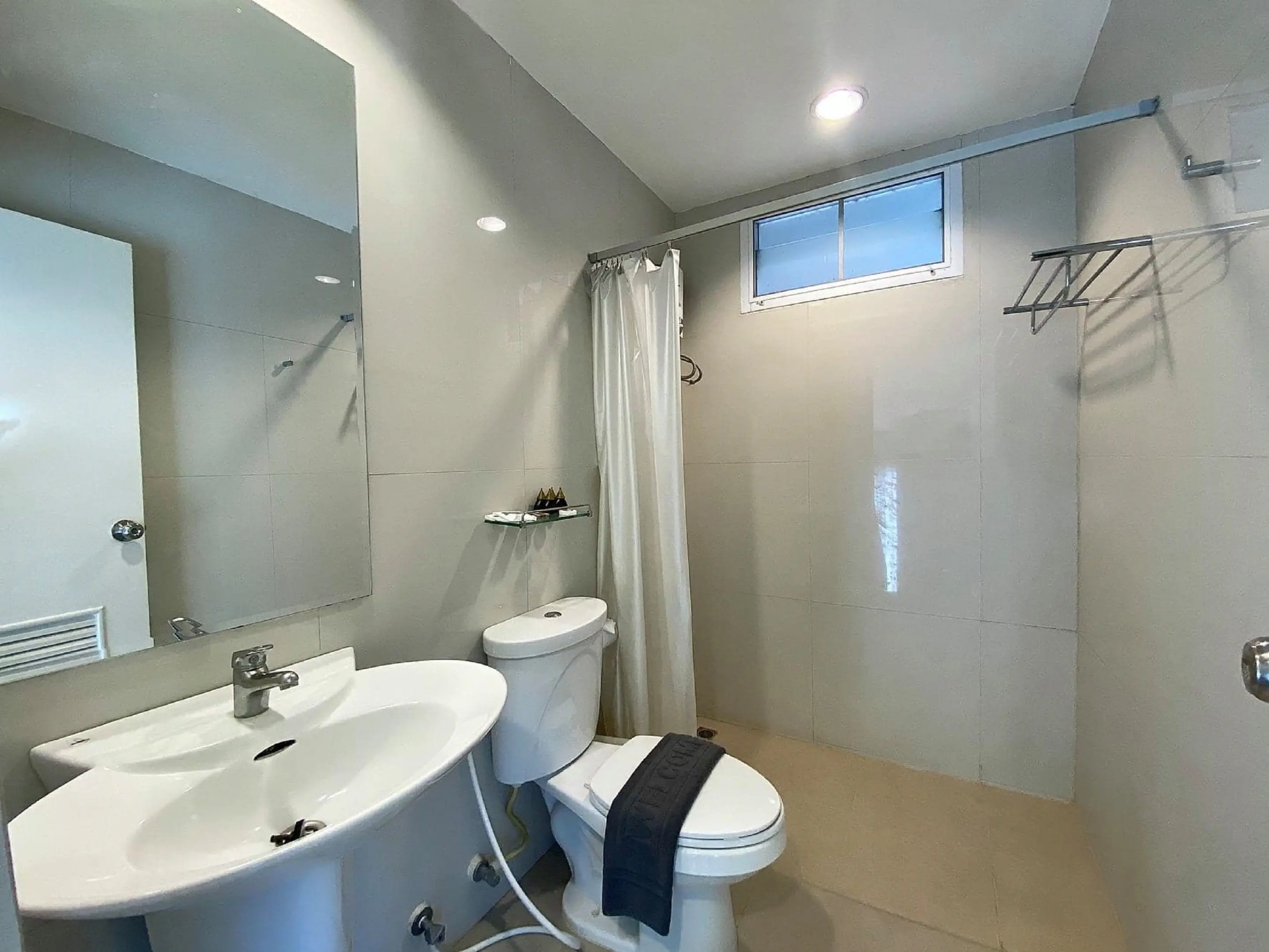 Bangsaen Heritage Hotel