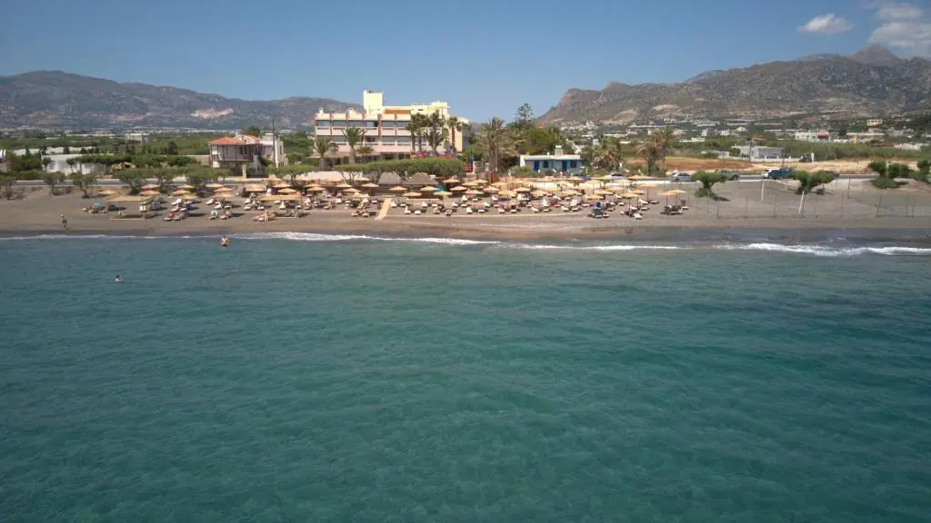 Tylissos Beach - zdjęcie 4