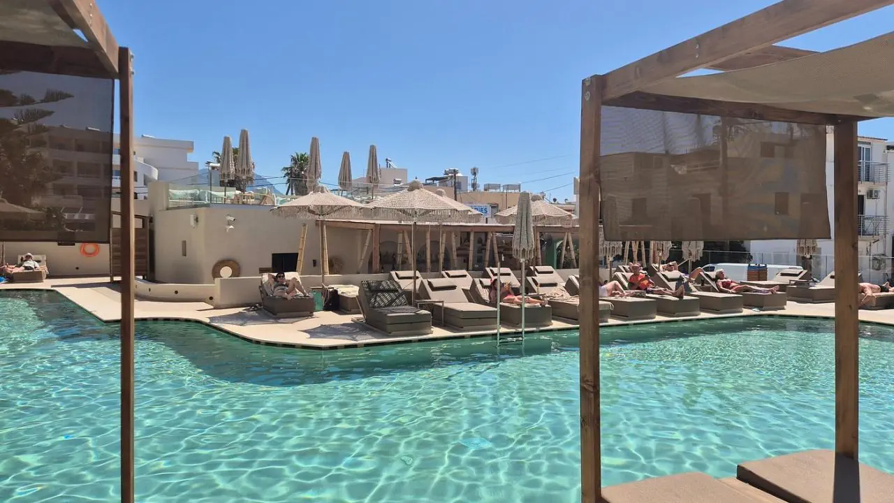 HOTEL Cabana White Boutique Hotel