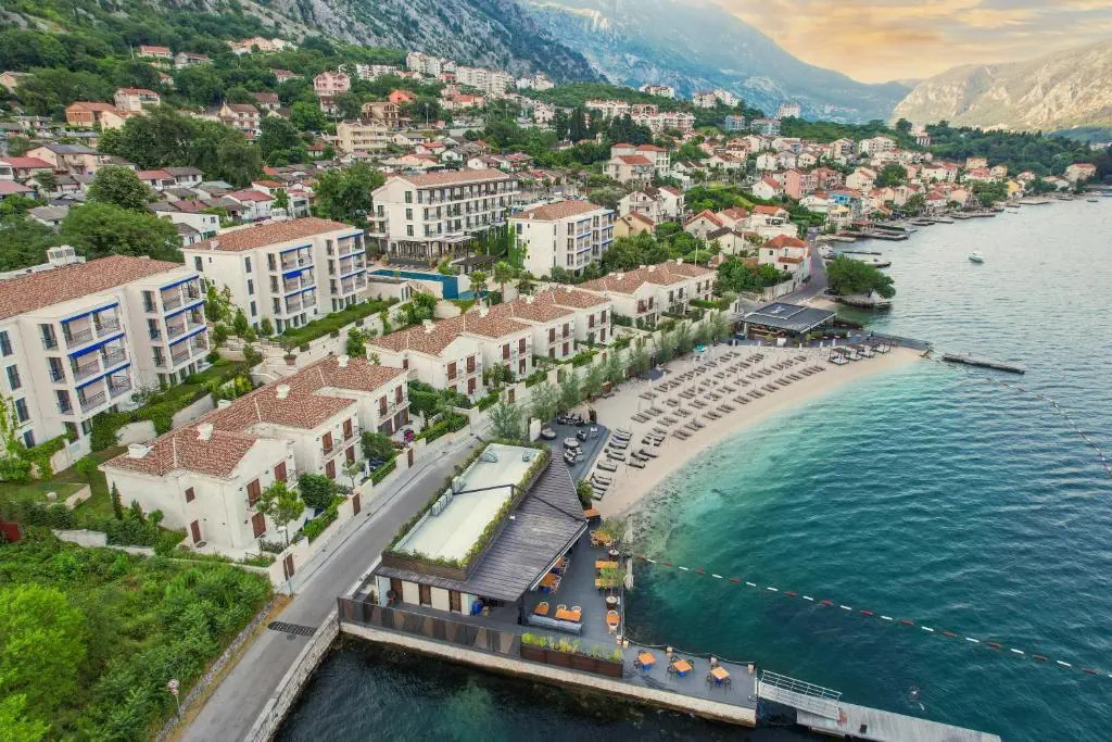 Huma Kotor Bay - zdjęcie 5