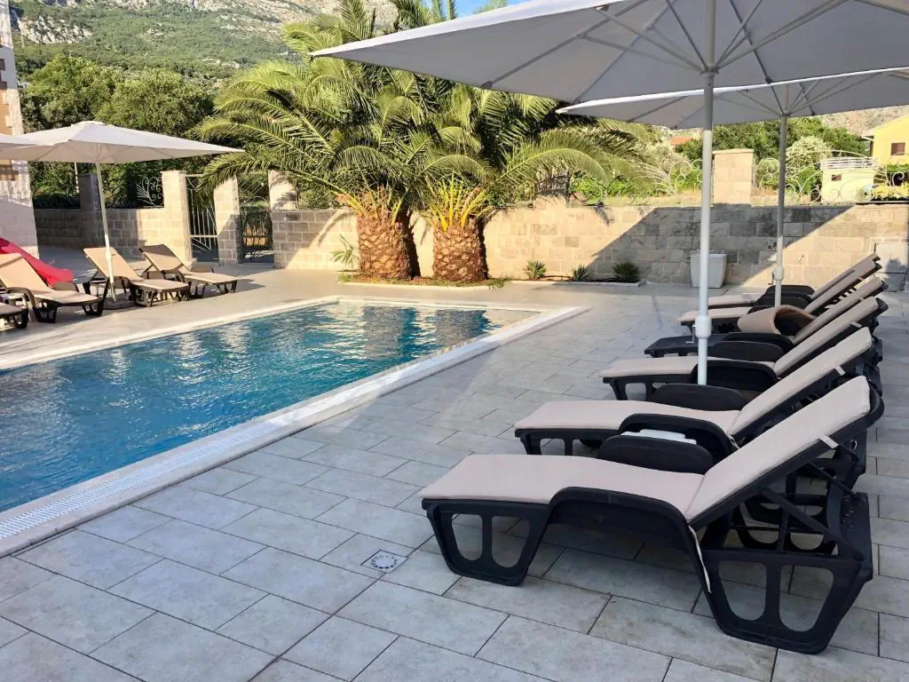 VILLA DOLPHIN