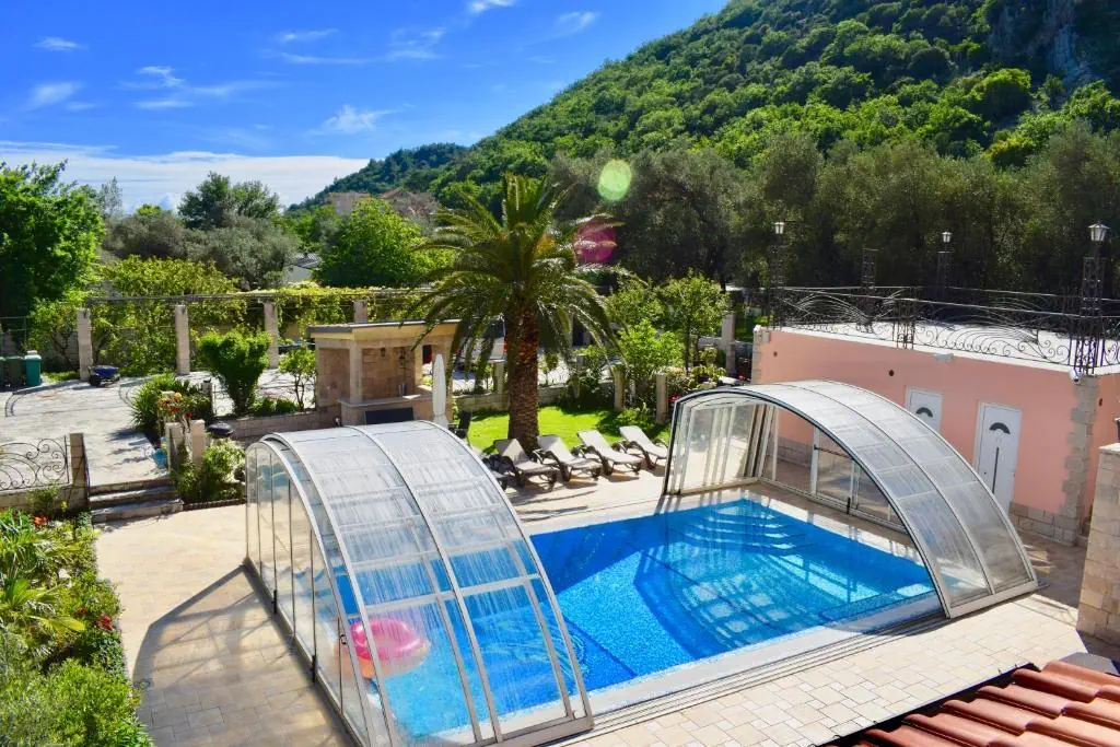 VILLA DOLPHIN