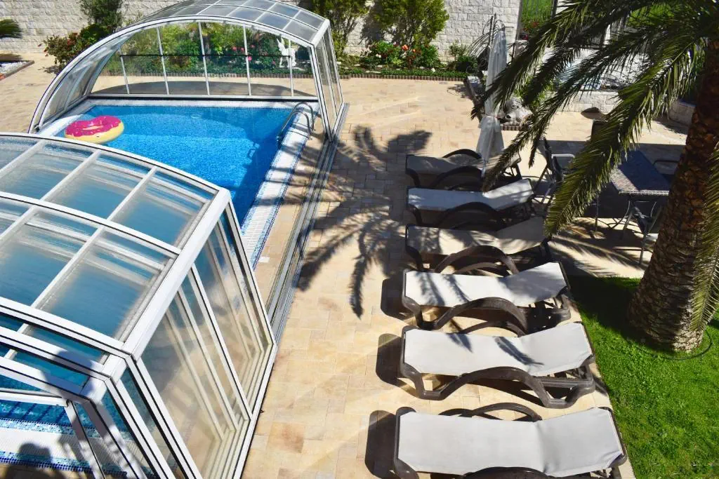VILLA DOLPHIN