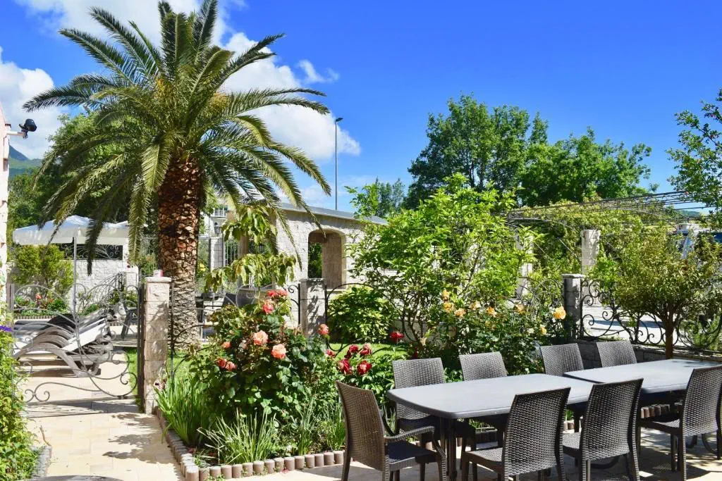 VILLA DOLPHIN