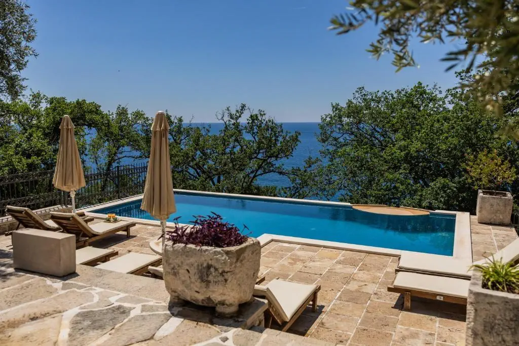 PIETRA MARE