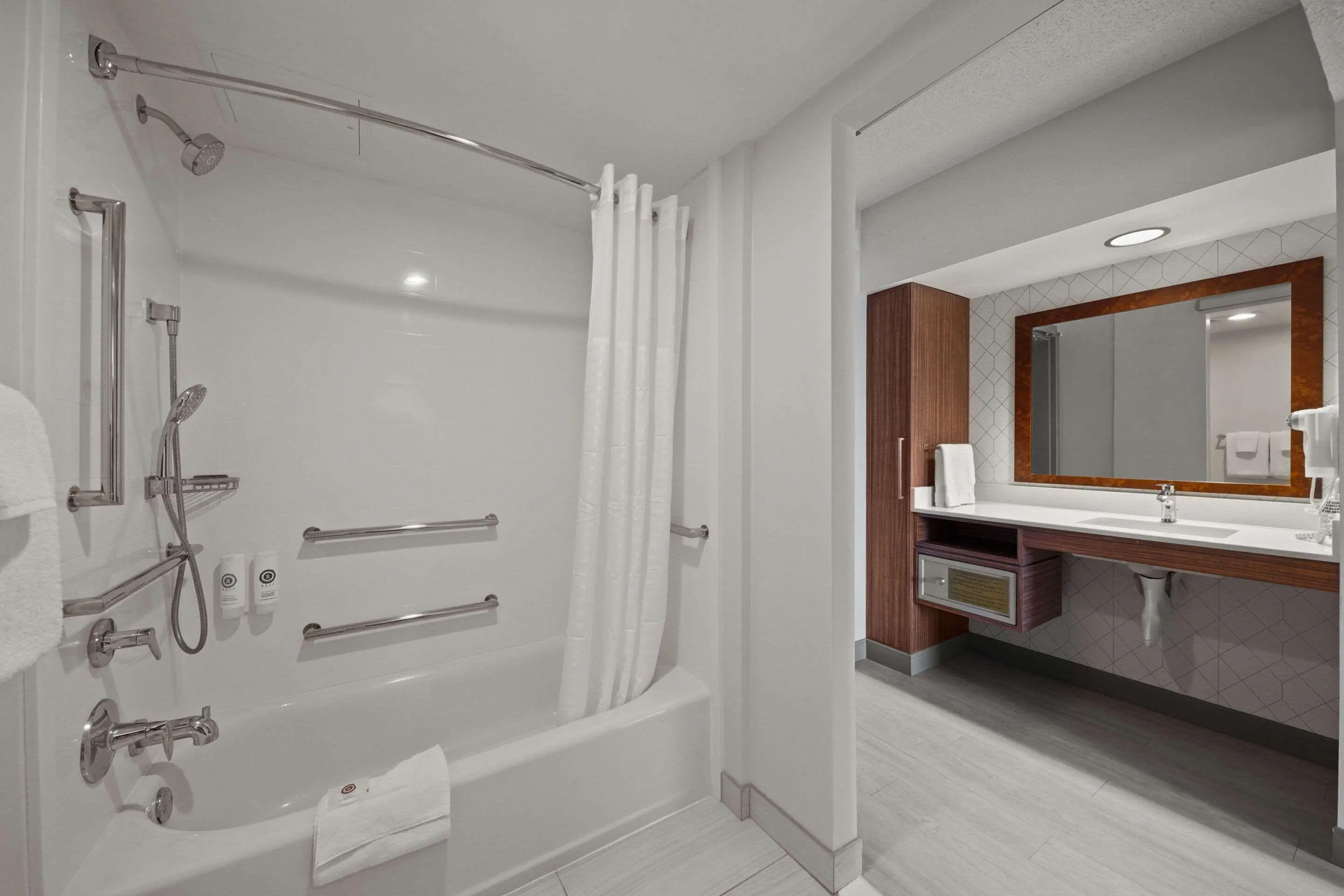 Comfort Inn by the Bay - zdjęcie 34
