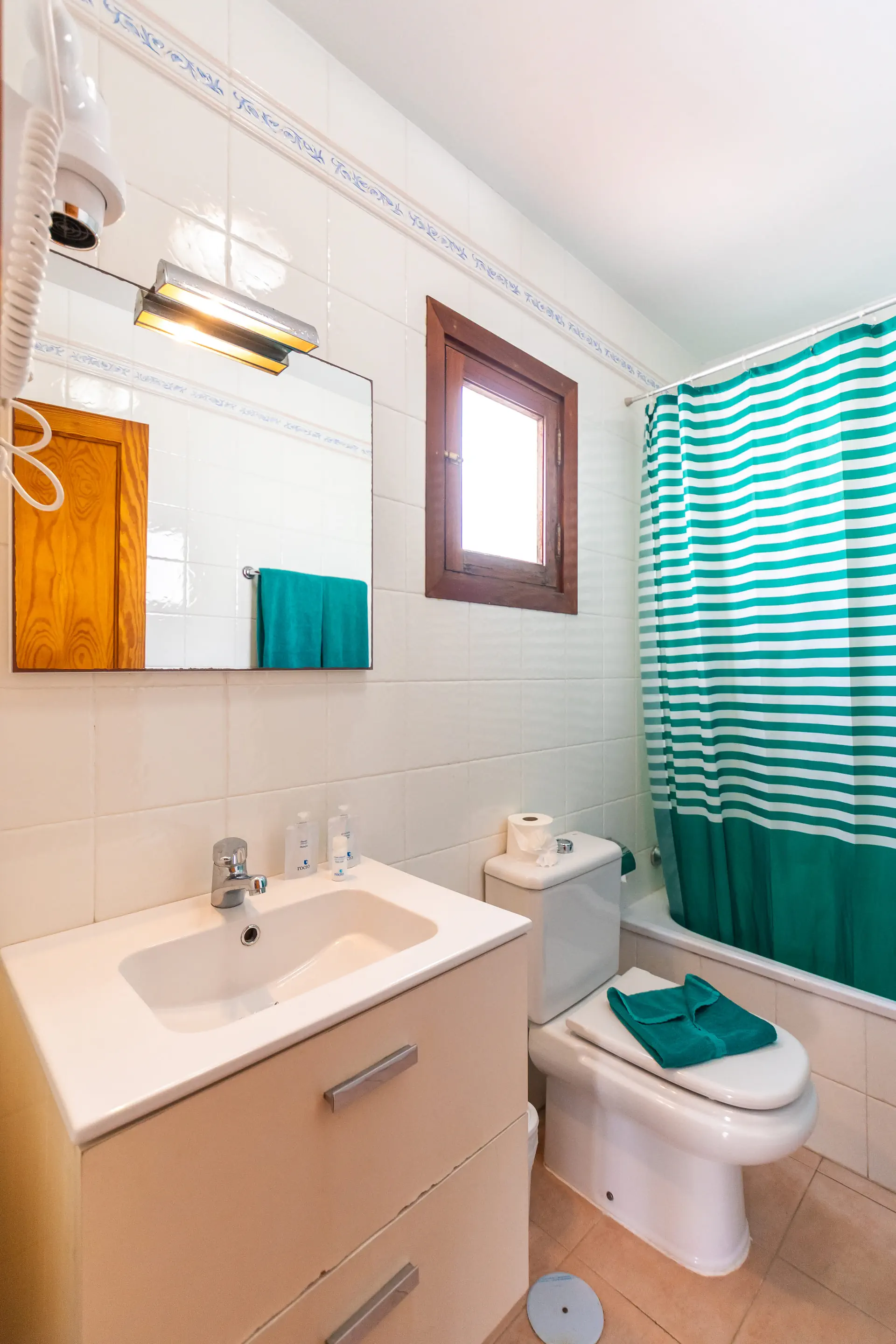 Castillo Club Lake Bungalows - zdjęcie 25