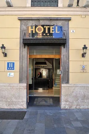 Atarazanas Malaga Boutique - zdjęcie 5