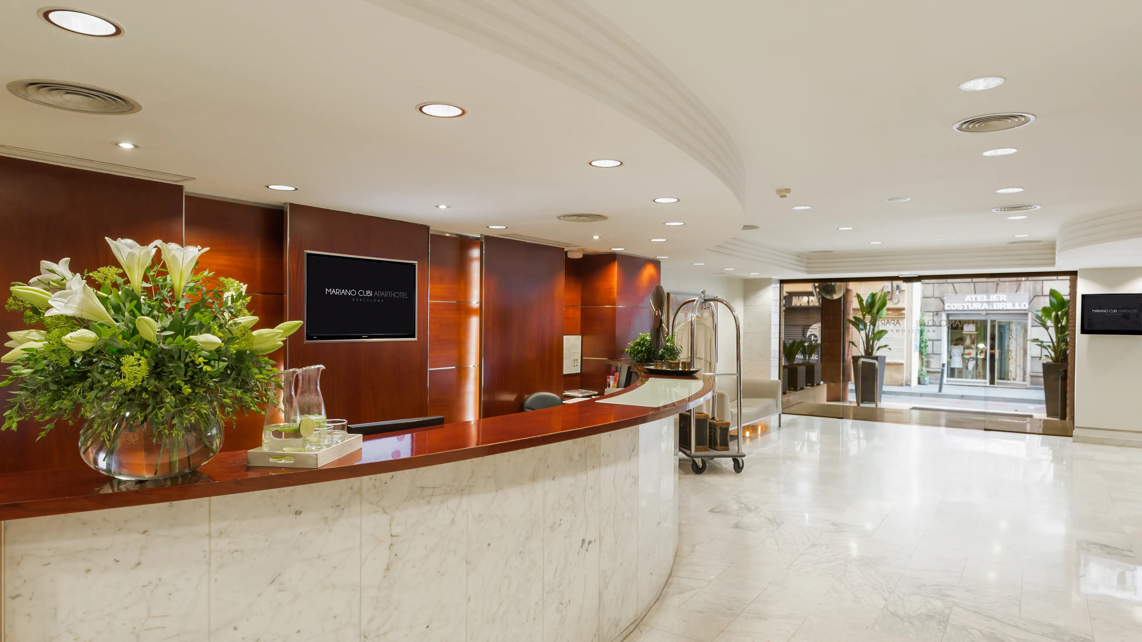 Aparthotel Mariano Cubi - zdjęcie 8
