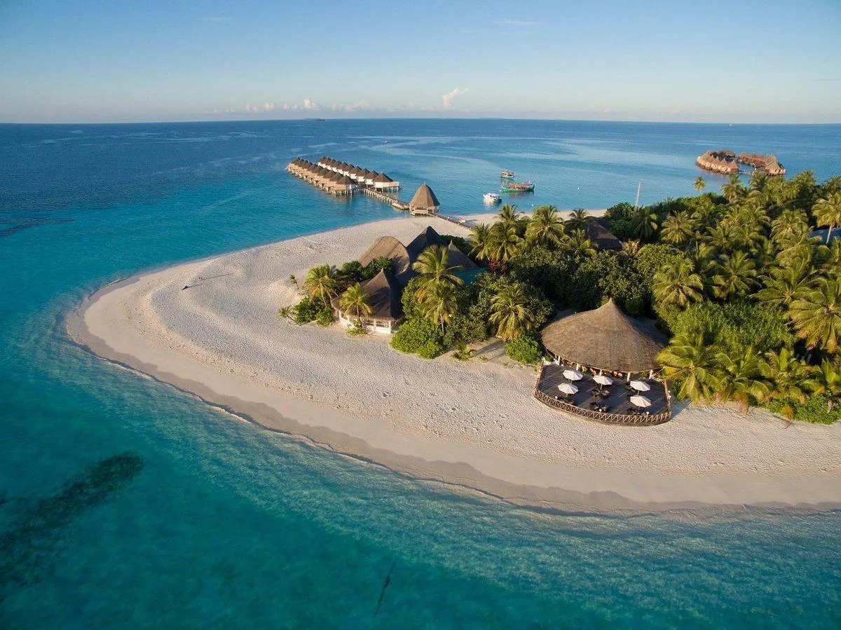 HOTEL Angaga Island Resort & Spa