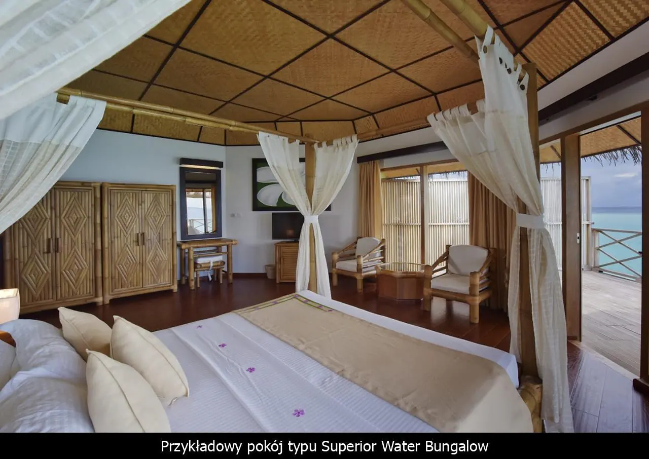 HOTEL Angaga Island Resort & Spa