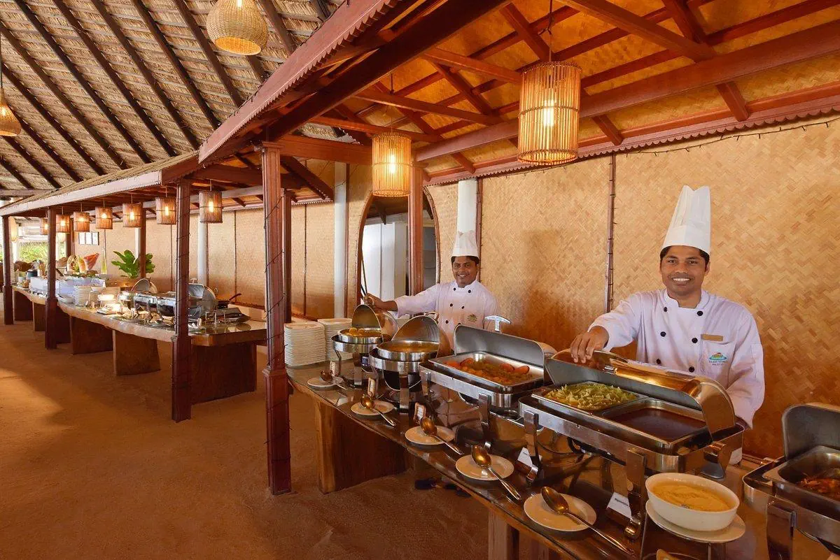 HOTEL Angaga Island Resort & Spa
