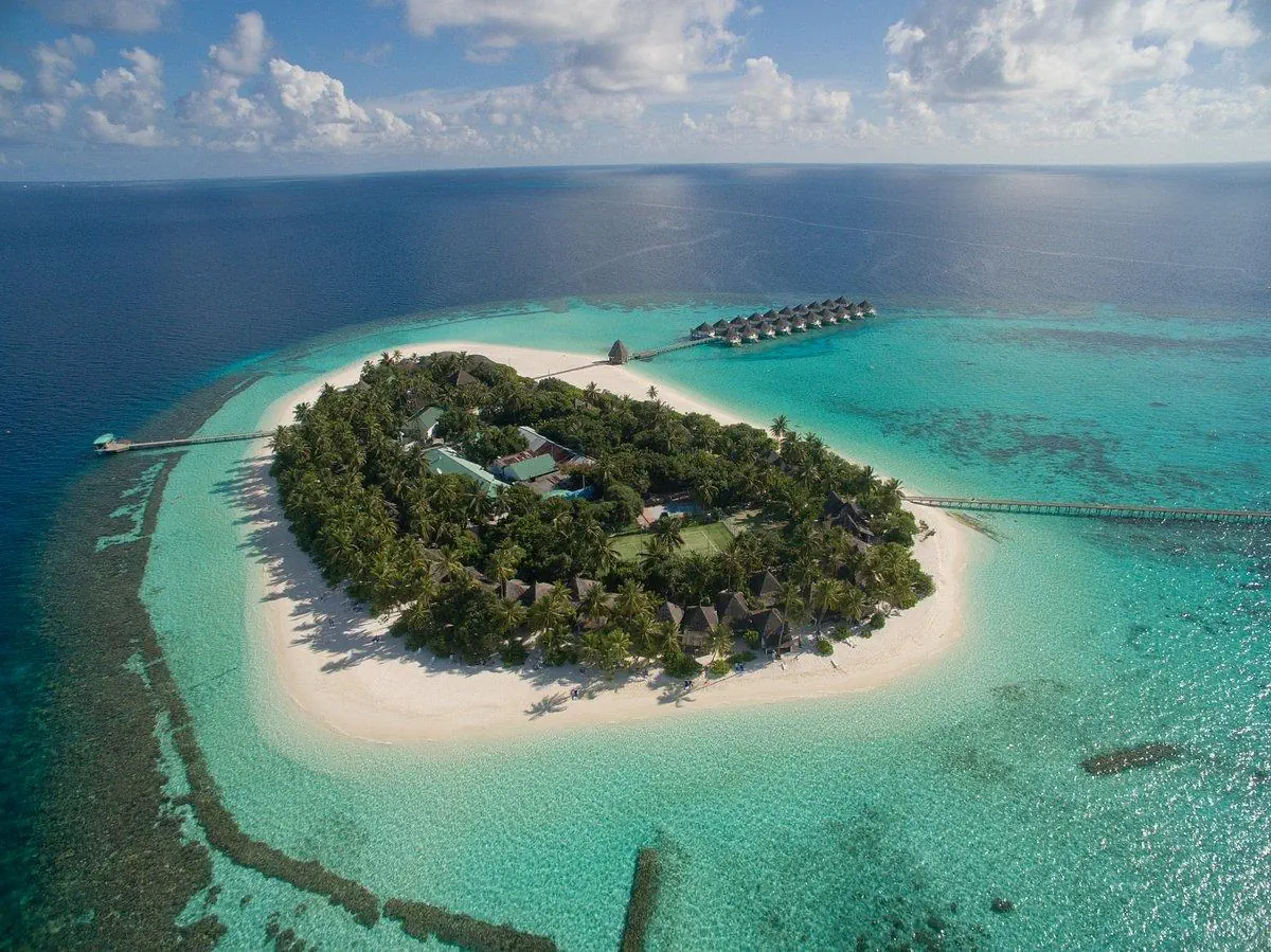 HOTEL Angaga Island Resort & Spa