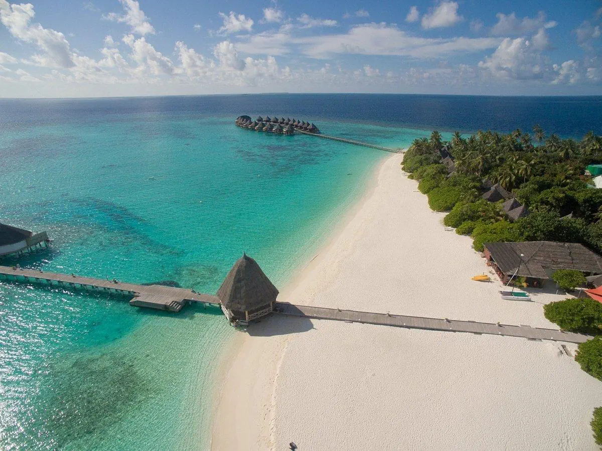 HOTEL Angaga Island Resort & Spa