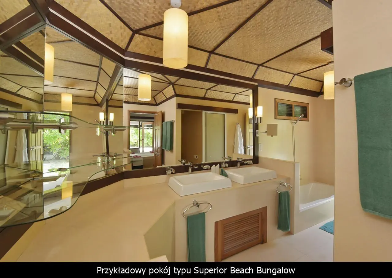 HOTEL Angaga Island Resort & Spa