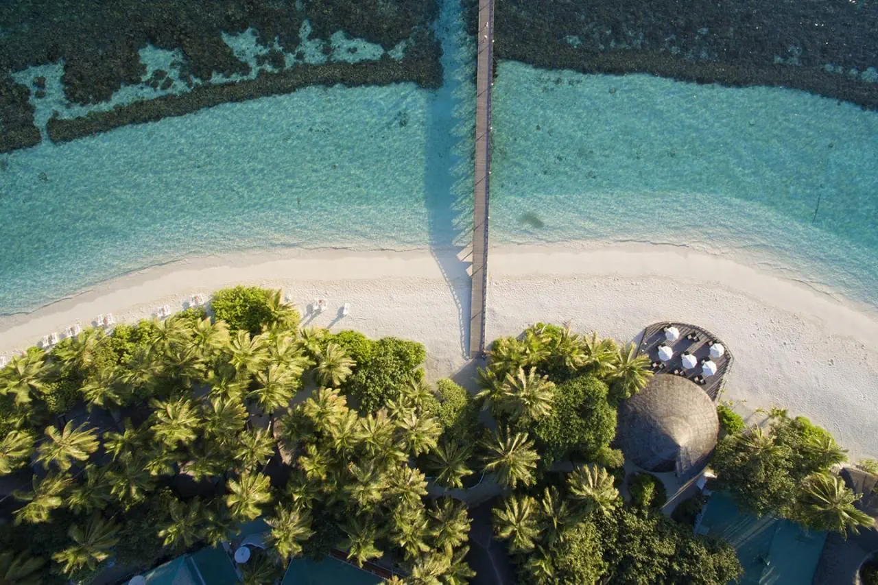 HOTEL Angaga Island Resort & Spa