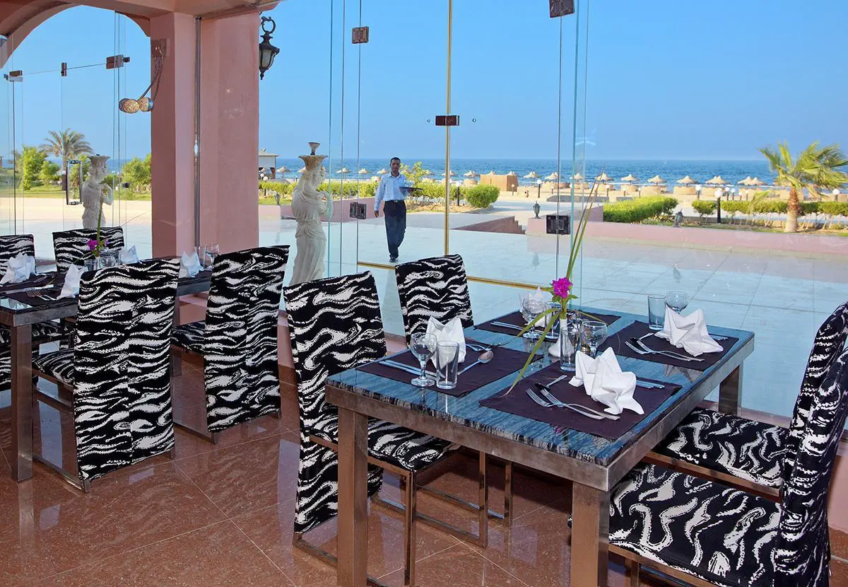 HOTEL The Three Corners Happy Life Beach