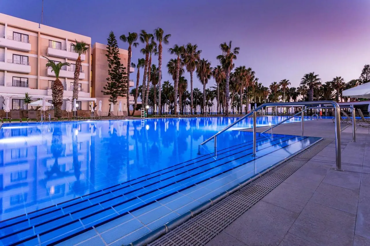 HOTEL Louis Phaethon Beach Hotel