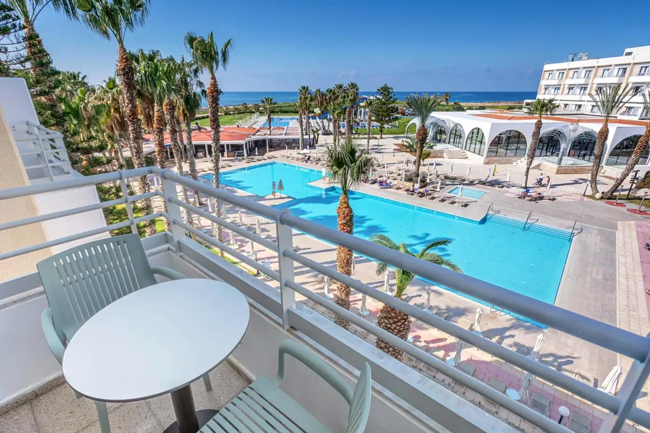 HOTEL Louis Phaethon Beach Hotel