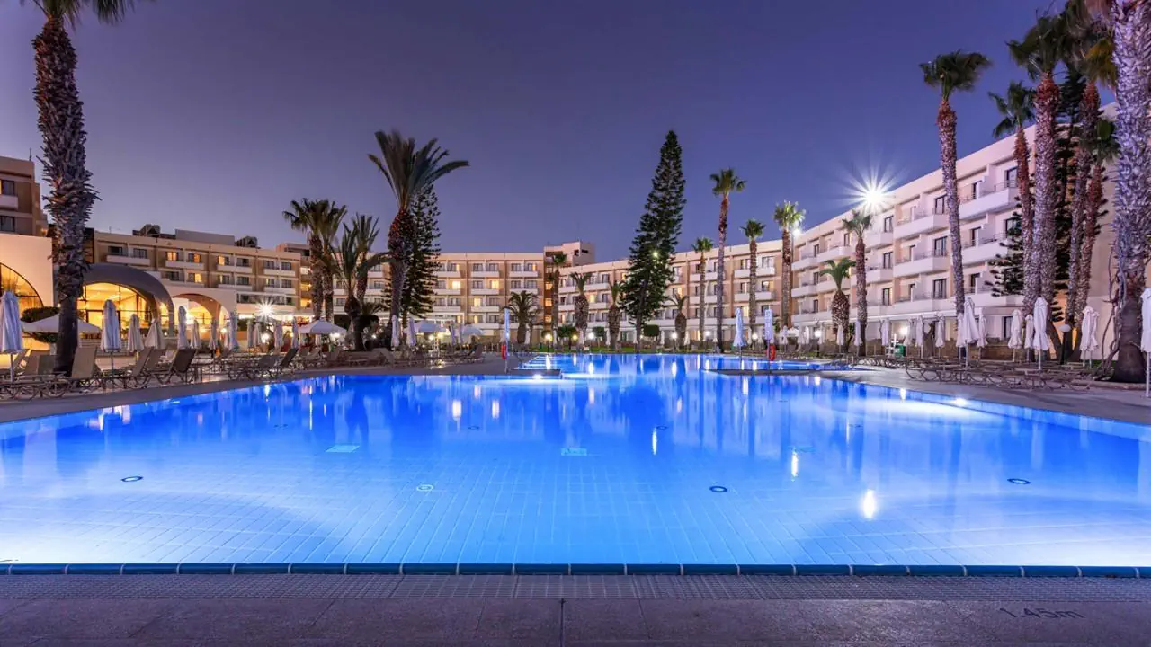 HOTEL Louis Phaethon Beach Hotel