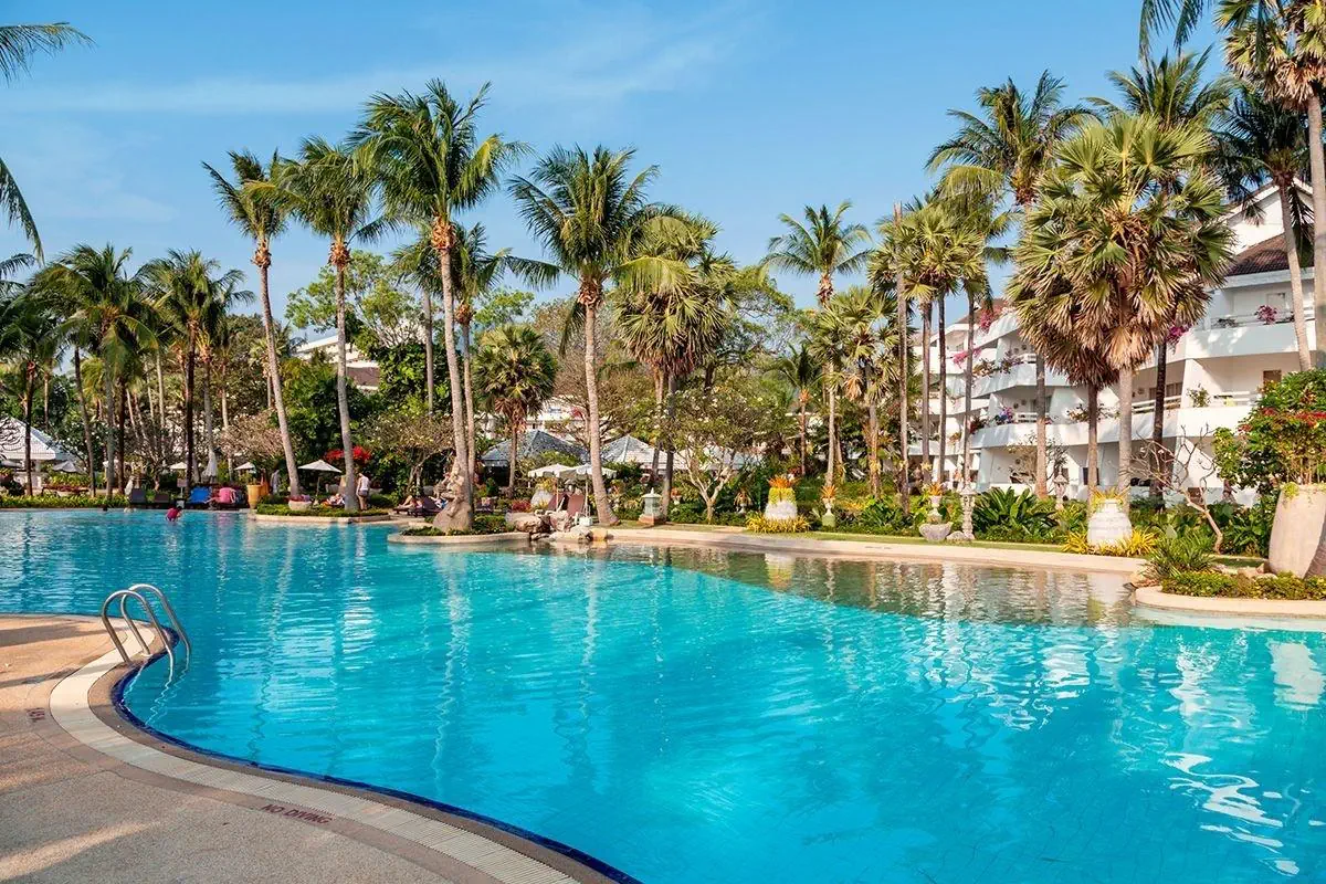 Thavorn Palm Beach Resort