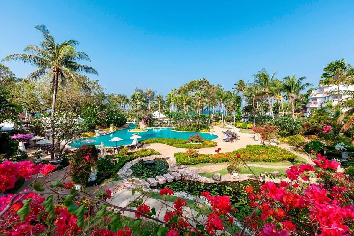 Thavorn Palm Beach Resort
