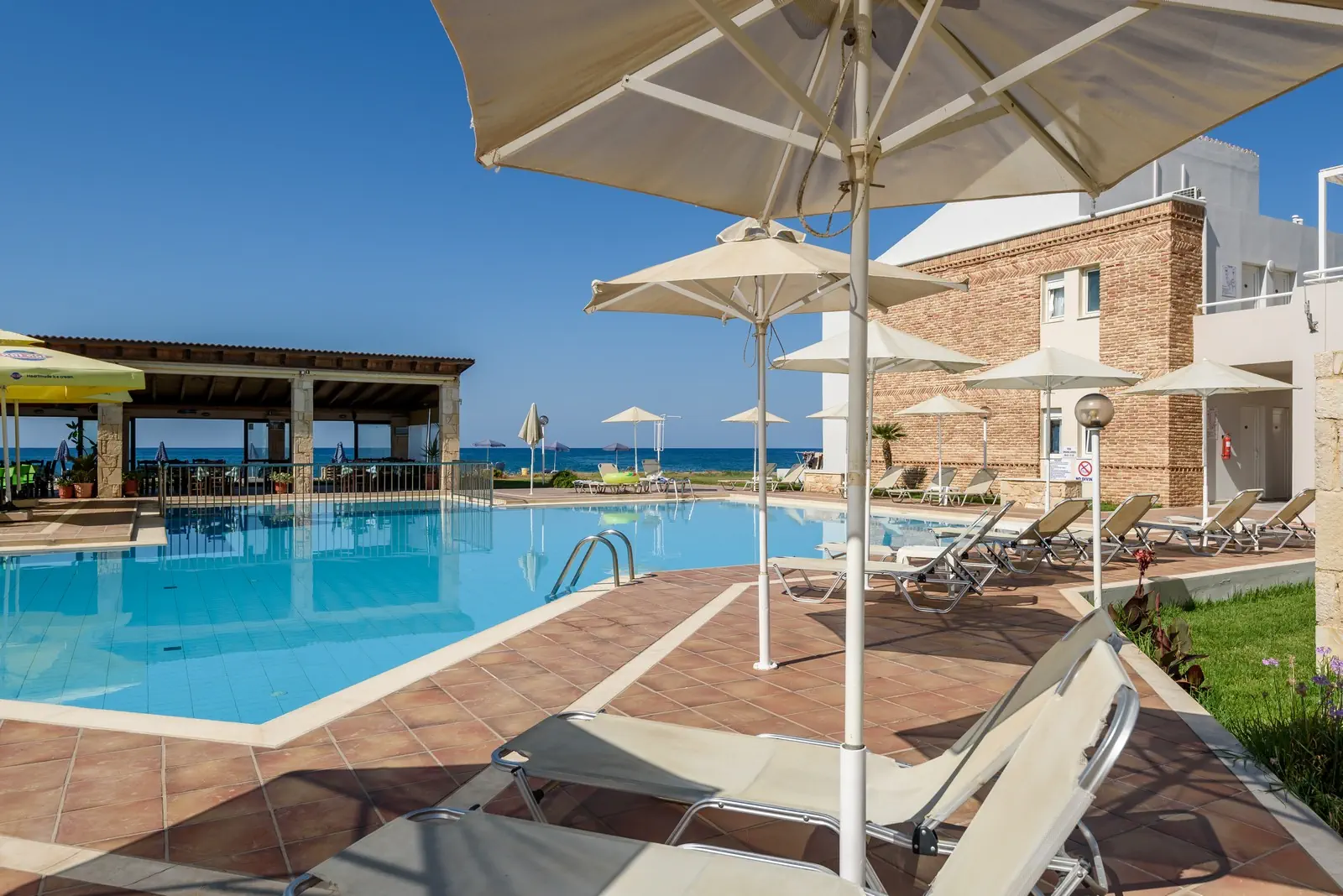 Kostakis Beach - zdjęcie 4