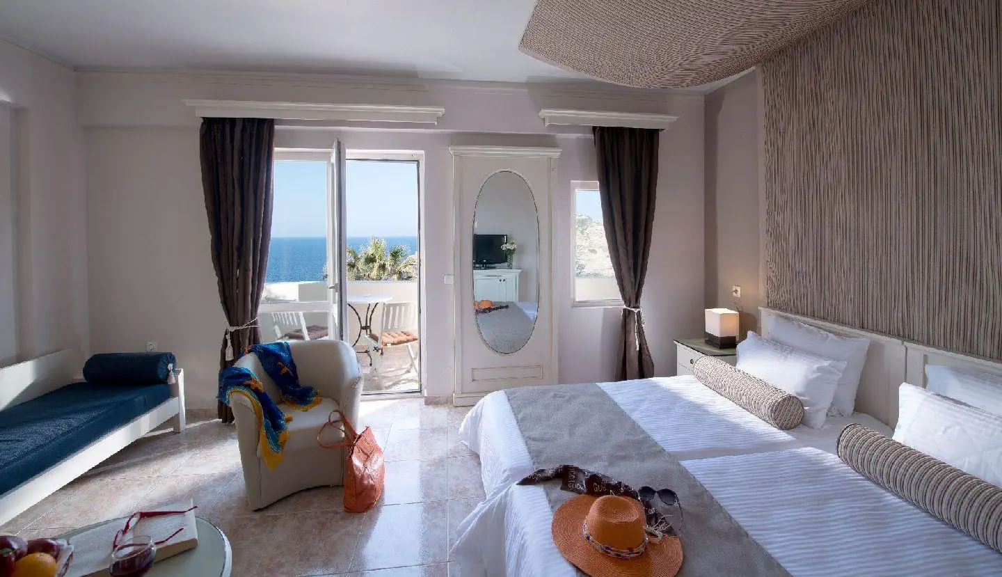 HOTEL ATHINA PALACE RESORT & SPA