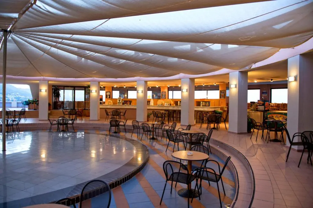 HOTEL ATHINA PALACE RESORT & SPA