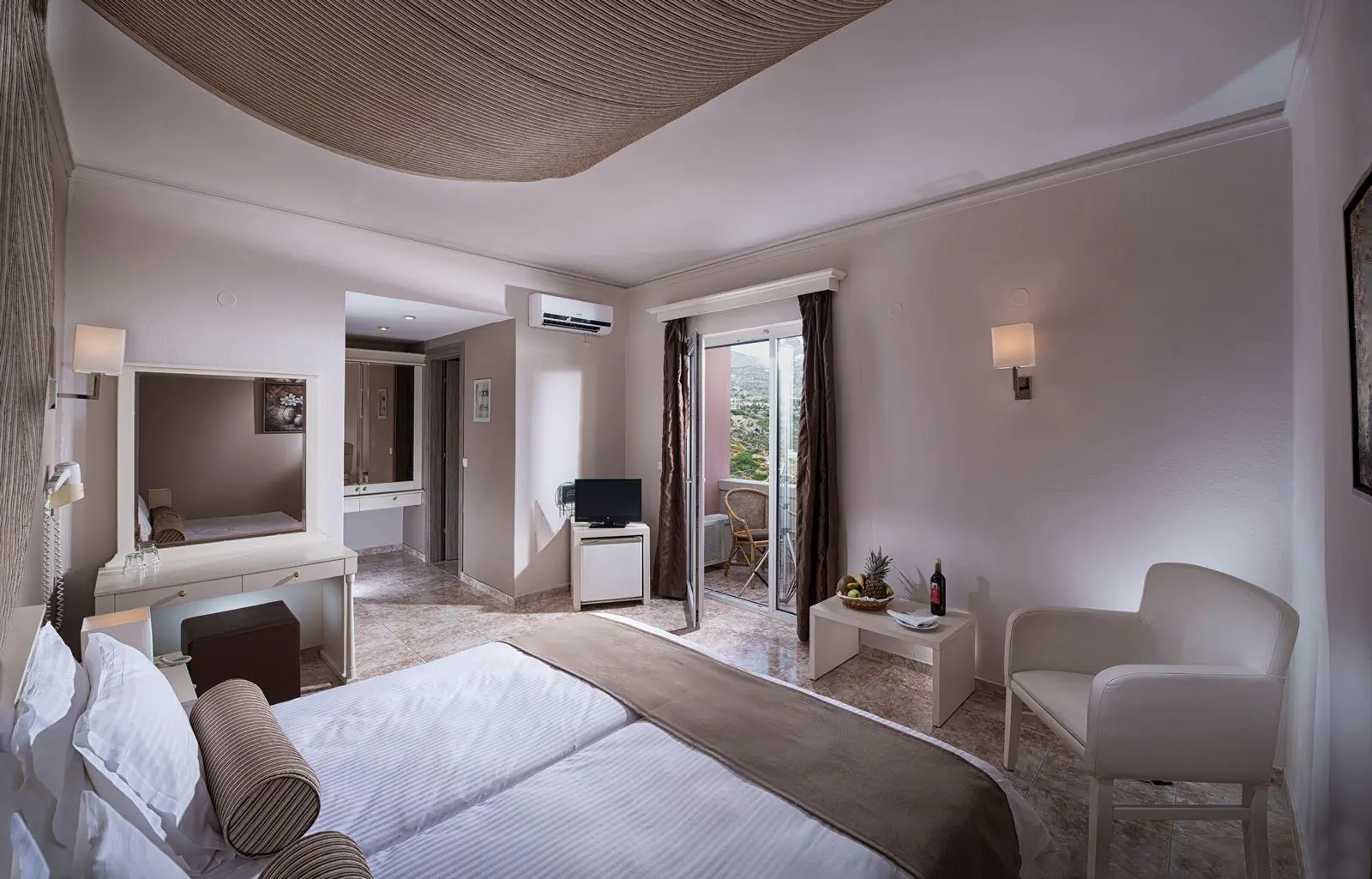 HOTEL ATHINA PALACE RESORT & SPA