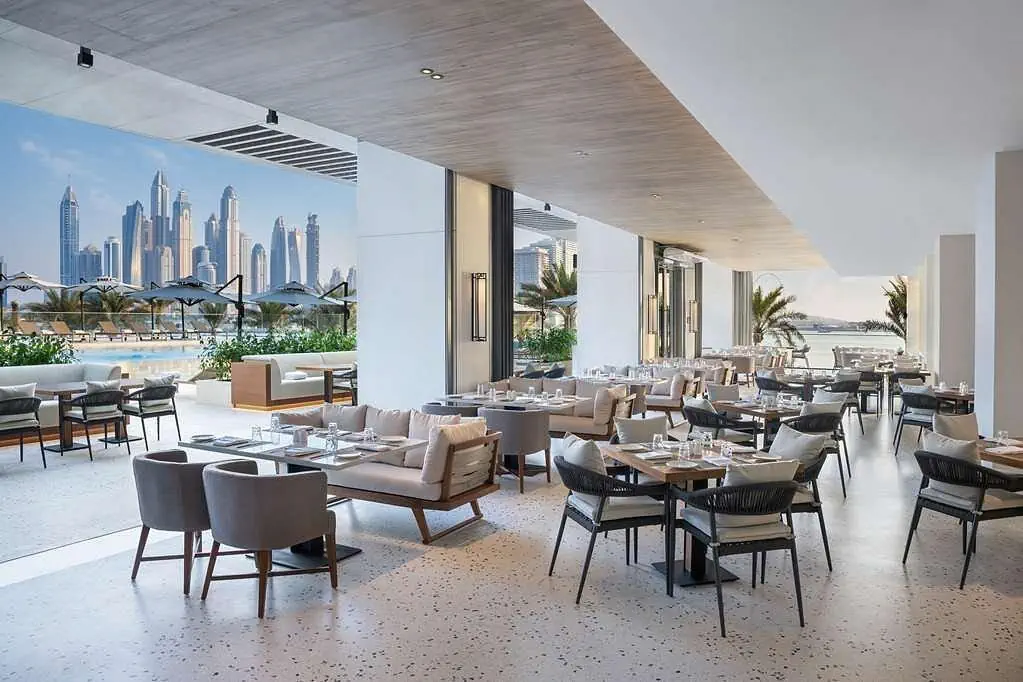 HOTEL Radisson Beach Resort Palm Jumeirah