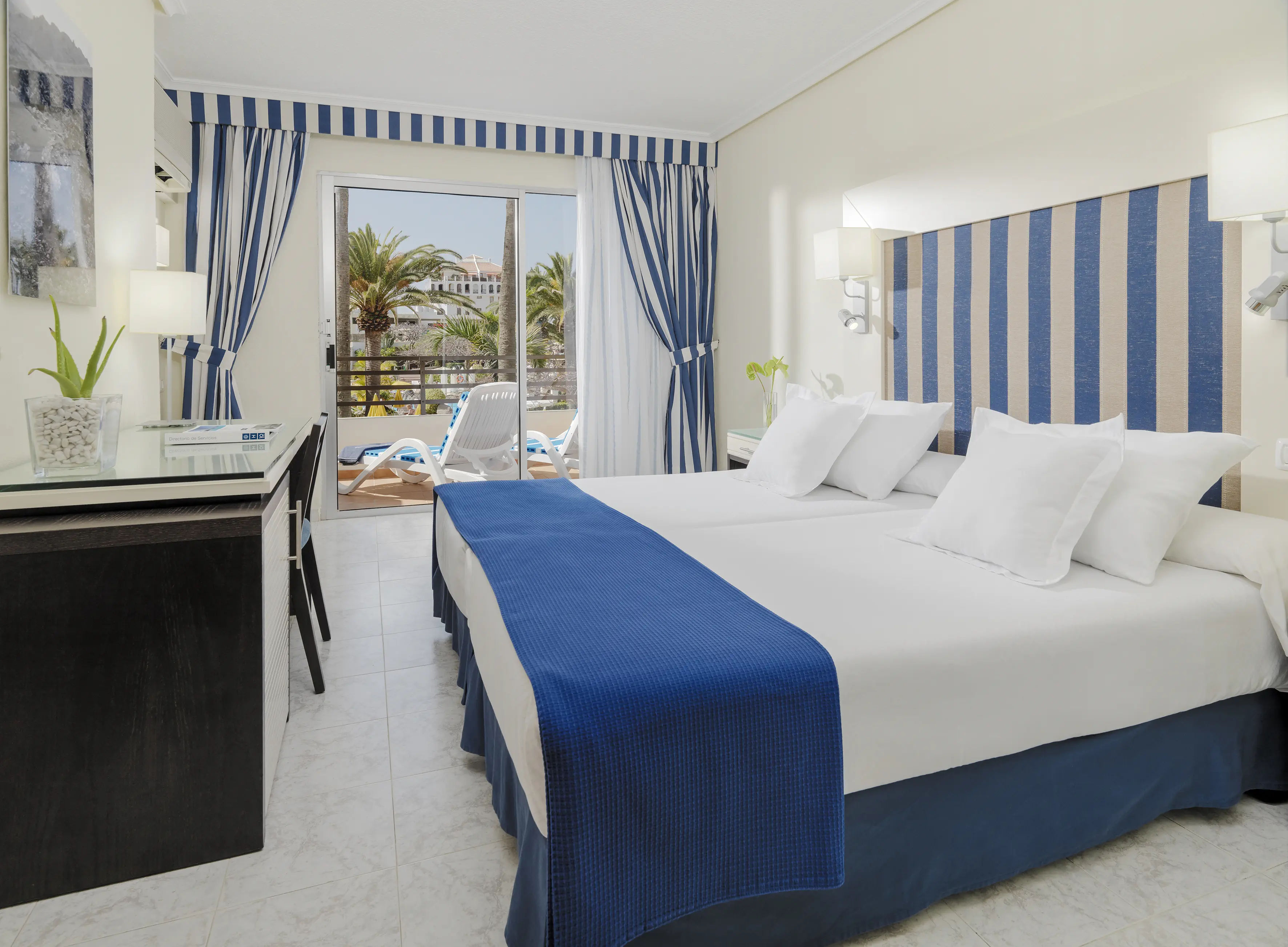 H10 Las Palmeras (Playa de las Americas) - zdjęcie 18