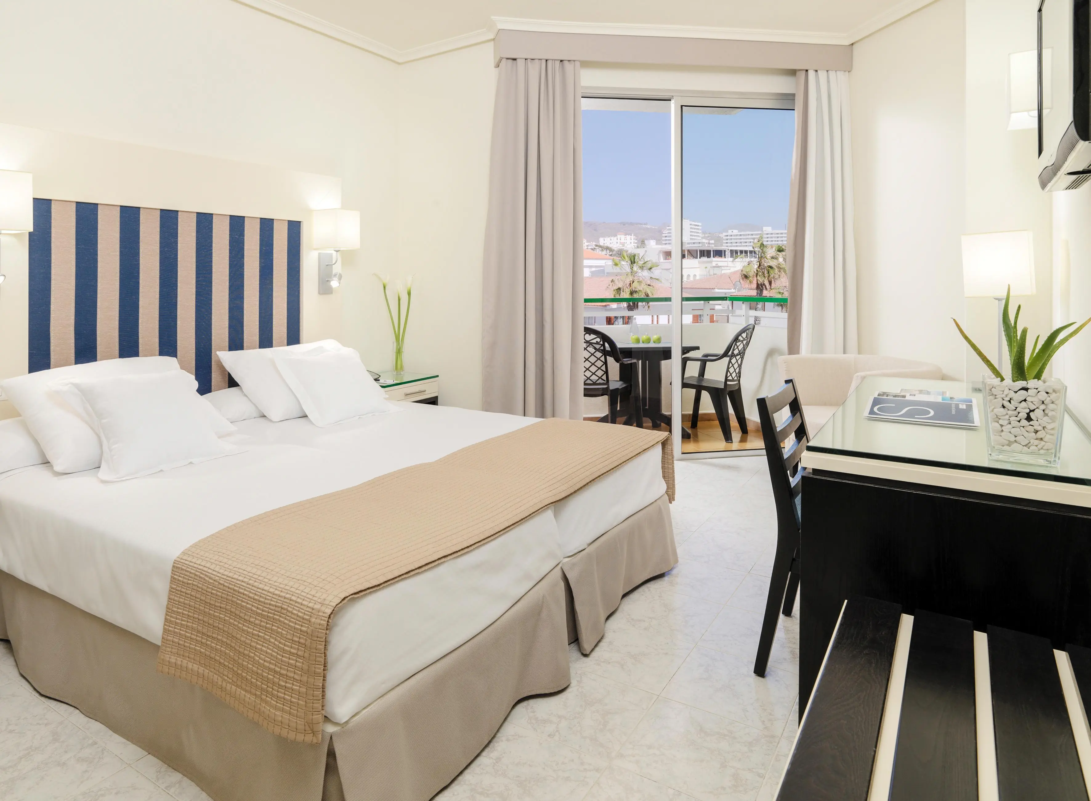 H10 Las Palmeras (Playa de las Americas) - zdjęcie 34